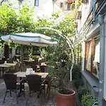 Weinhaus Berg