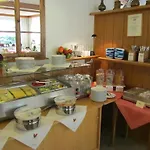 호텔 Weinhaus Berg 3*