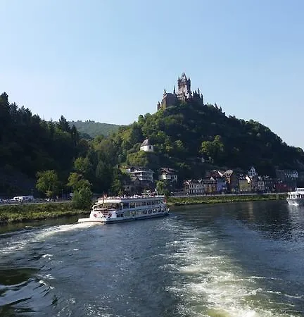 Weinhaus Berg Otel 3*