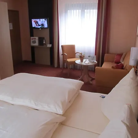 Weinhaus Berg Hotell 3*