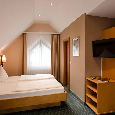 Weinhaus Berg 3* 브렘