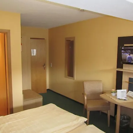 Weinhaus Berg Otel 3*