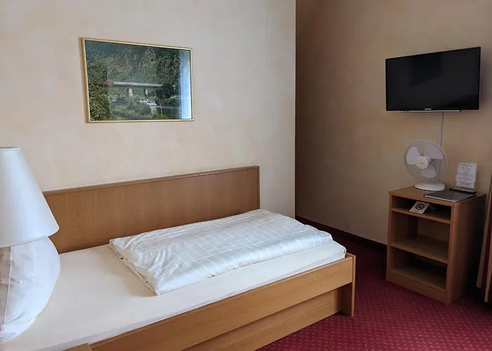 Hotel Weinhaus Berg Bremm