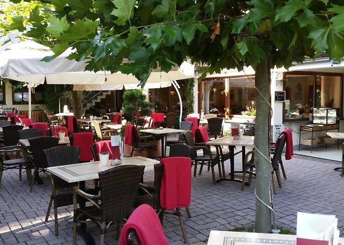 Weinhaus Berg Hotel Bremm